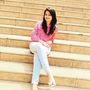 Meet your Posher, Divya